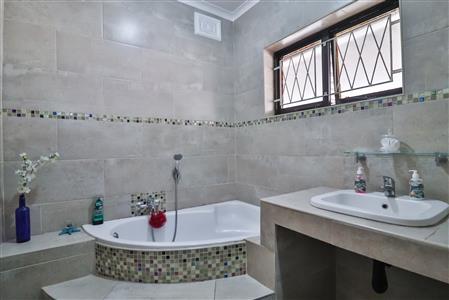 False - House For Sale in Mobeni, Durban, KwaZulu Natal - M125016