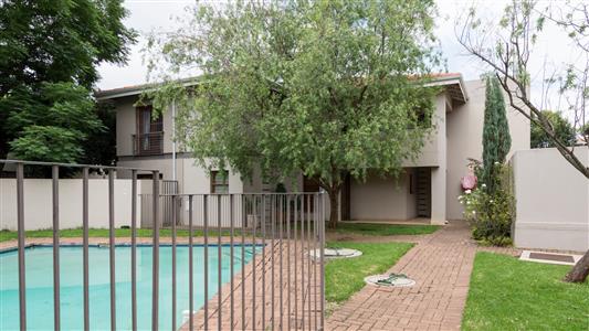 False - Apartment For Sale in Illovo, Sandton, Gauteng - M125013