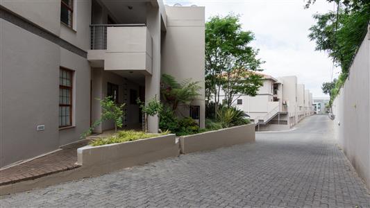 False - Apartment For Sale in Illovo, Sandton, Gauteng - M125013