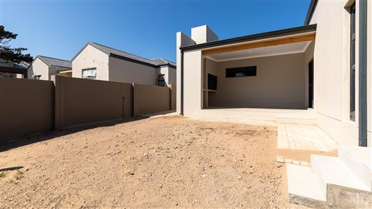 False - Townhouse For Sale in Reebok, Groot Brakrivier, Western Cape - M125102