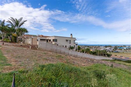 False - Vacant Land for sale in Hartenbos Heuwels, Hartenbos - M125104