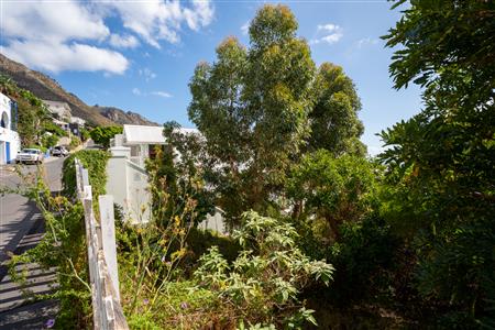 False - Vacant Land For Sale in Gordons Bay Central, Gordons Bay, Western Cape - M123777