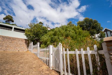 False - Vacant Land For Sale in Gordons Bay Central, Gordons Bay, Western Cape - M123777