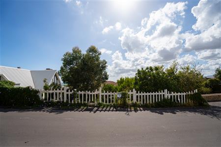 False - Vacant Land For Sale in Gordons Bay Central, Gordons Bay, Western Cape - M123777