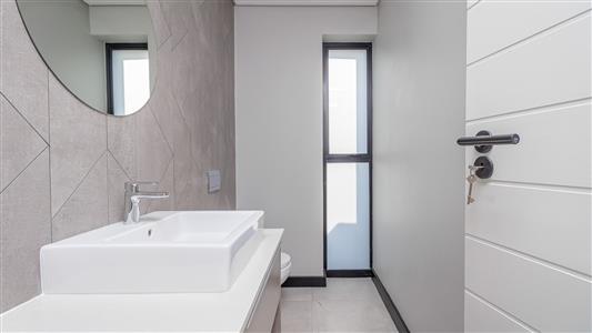 False - Townhouse To Rent in Bryanston, Sandton, Gauteng - M125127