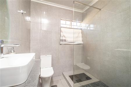 False - Apartment For Sale in Dowerglen, Edenvale, Gauteng - M125133