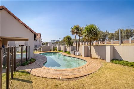 False - Apartment For Sale in Dowerglen, Edenvale, Gauteng - M125133