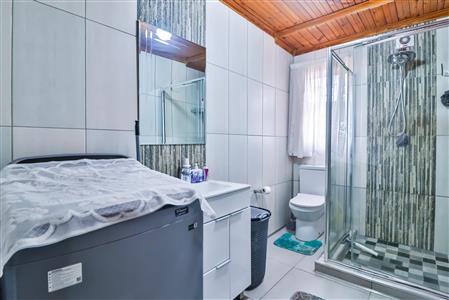 False - House For Sale in Howick West, Howick, KwaZulu Natal - M125129