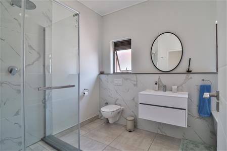 False - Apartment For Sale in Izinga, Umhlanga, KwaZulu Natal - M125124