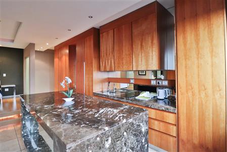False - Apartment For Sale in Johannesburg Central, Johannesburg, Gauteng - M125152
