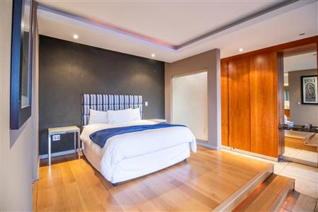 False - Apartment For Sale in Johannesburg Central, Johannesburg, Gauteng - M125152