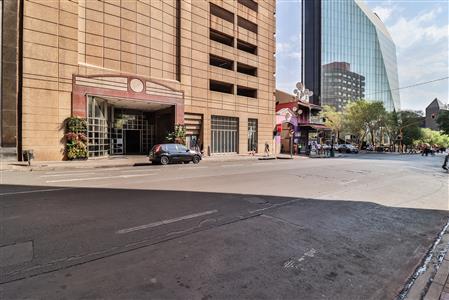 False - Apartment For Sale in Johannesburg Central, Johannesburg, Gauteng - M125152