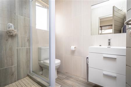 False - Townhouse withdrawn in Broadacres, Sandton - M125187