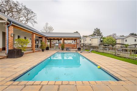 False - Townhouse withdrawn in Broadacres, Sandton - M125187