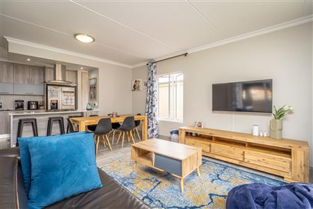 False - Townhouse withdrawn in Broadacres, Sandton - M125187