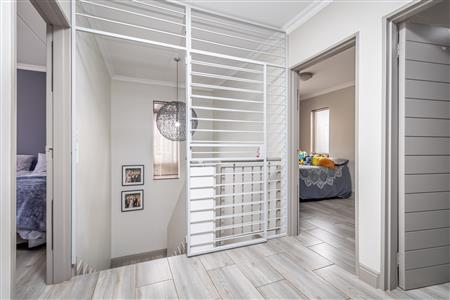 False - Townhouse withdrawn in Broadacres, Sandton - M125187