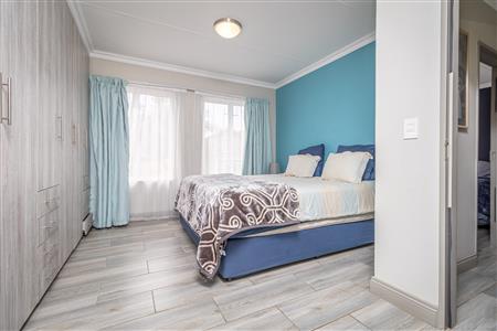 False - Townhouse withdrawn in Broadacres, Sandton - M125187