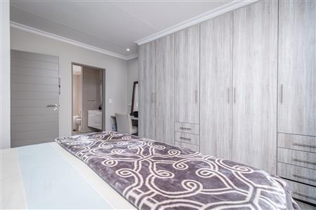 False - Townhouse withdrawn in Broadacres, Sandton - M125187