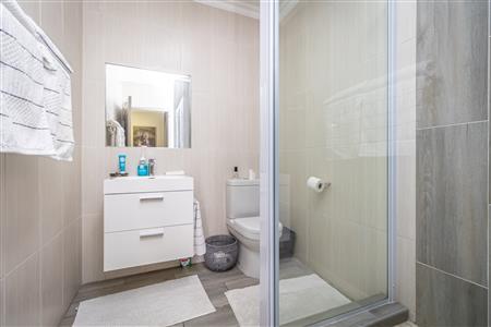 False - Townhouse withdrawn in Broadacres, Sandton - M125187