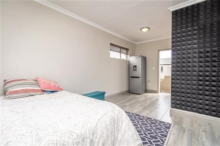 False - Townhouse withdrawn in Broadacres, Sandton - M125187