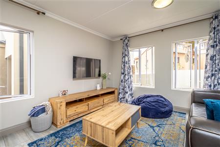 False - Townhouse withdrawn in Broadacres, Sandton - M125187