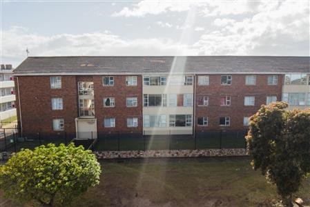 False - Apartment For Sale in Parsons Hill, Port Elizabeth, Eastern Cape - M125192