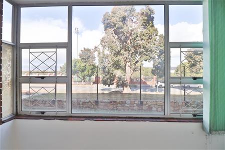 False - Apartment For Sale in Parsons Hill, Port Elizabeth, Eastern Cape - M125192
