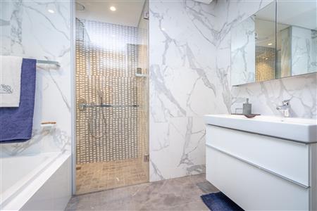 False - Apartment For Sale in Rosebank, Johannesburg, Gauteng - M122720