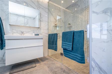 False - Apartment For Sale in Rosebank, Johannesburg, Gauteng - M122720