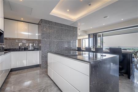 False - Apartment For Sale in Rosebank, Johannesburg, Gauteng - M122720