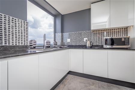 False - Apartment For Sale in Rosebank, Johannesburg, Gauteng - M122720