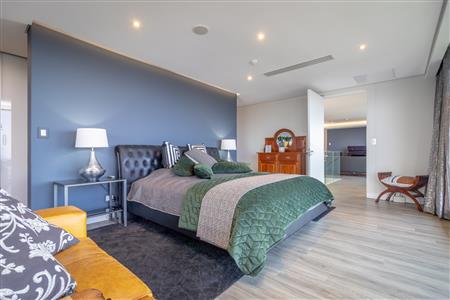 False - Apartment For Sale in Rosebank, Johannesburg, Gauteng - M122720