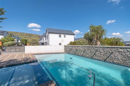False - Apartment For Sale in Pinehaven, Krugersdorp, Gauteng - M125237