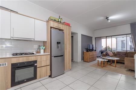 False - Apartment For Sale in Pinehaven, Krugersdorp, Gauteng - M125237