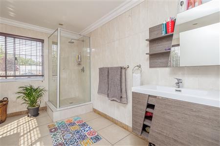 False - House For Sale in Dunvegan, Edenvale, Gauteng - M125239