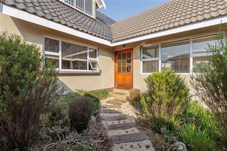 False - House For Sale in Dunvegan, Edenvale, Gauteng - M125239