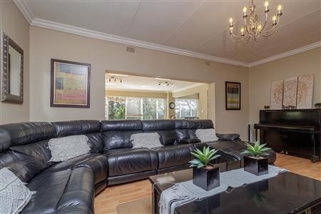 False - House For Sale in Dunvegan, Edenvale, Gauteng - M125239