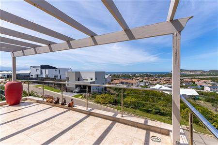 False - House Unavailable in Whale Rock, Plettenberg Bay, Western Cape - M125307