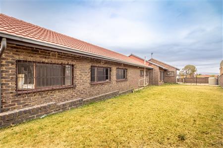 False - House Unavailable in Overkruin, Heidelberg, Gauteng - M125300