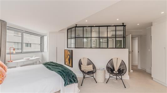 False - Apartment For Sale in Mouille Point, Cape Town, Western Cape - M125301