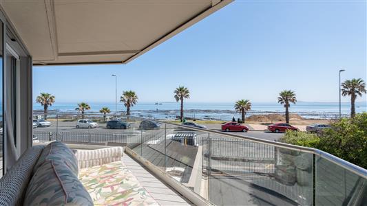 False - Apartment For Sale in Mouille Point, Cape Town, Western Cape - M125301