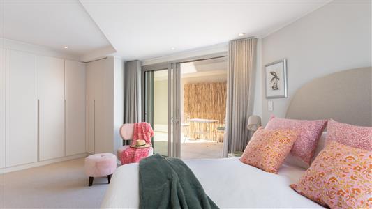 False - Apartment For Sale in Mouille Point, Cape Town, Western Cape - M125301