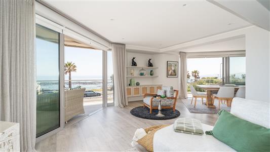 False - Apartment For Sale in Mouille Point, Cape Town, Western Cape - M125301