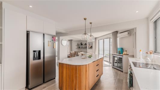 False - Apartment For Sale in Mouille Point, Cape Town, Western Cape - M125301