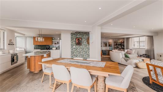 False - Apartment For Sale in Mouille Point, Cape Town, Western Cape - M125301