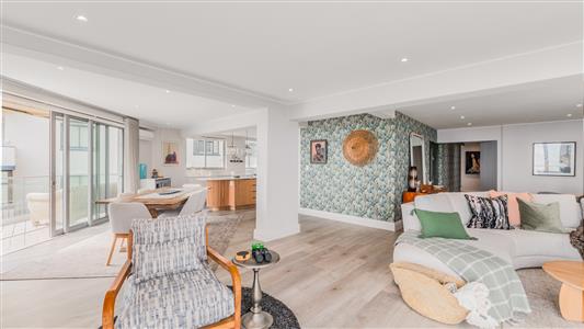 False - Apartment For Sale in Mouille Point, Cape Town, Western Cape - M125301