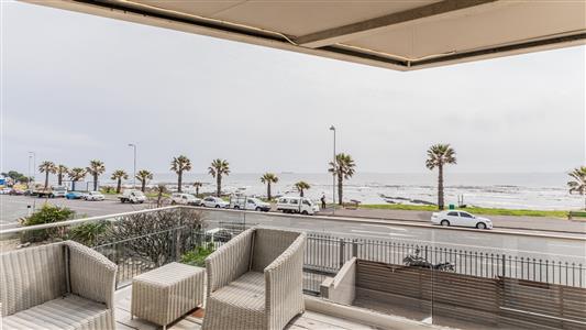 False - Apartment For Sale in Mouille Point, Cape Town, Western Cape - M125301