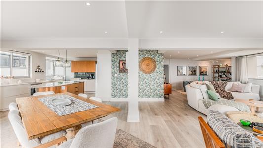 False - Apartment For Sale in Mouille Point, Cape Town, Western Cape - M125301