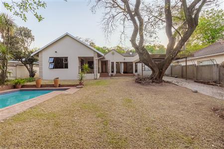 False - House For Sale in Blairgowrie, Randburg, Gauteng - M125333