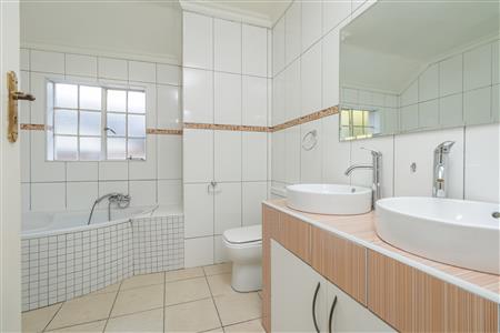 False - House For Sale in Blairgowrie, Randburg, Gauteng - M125333